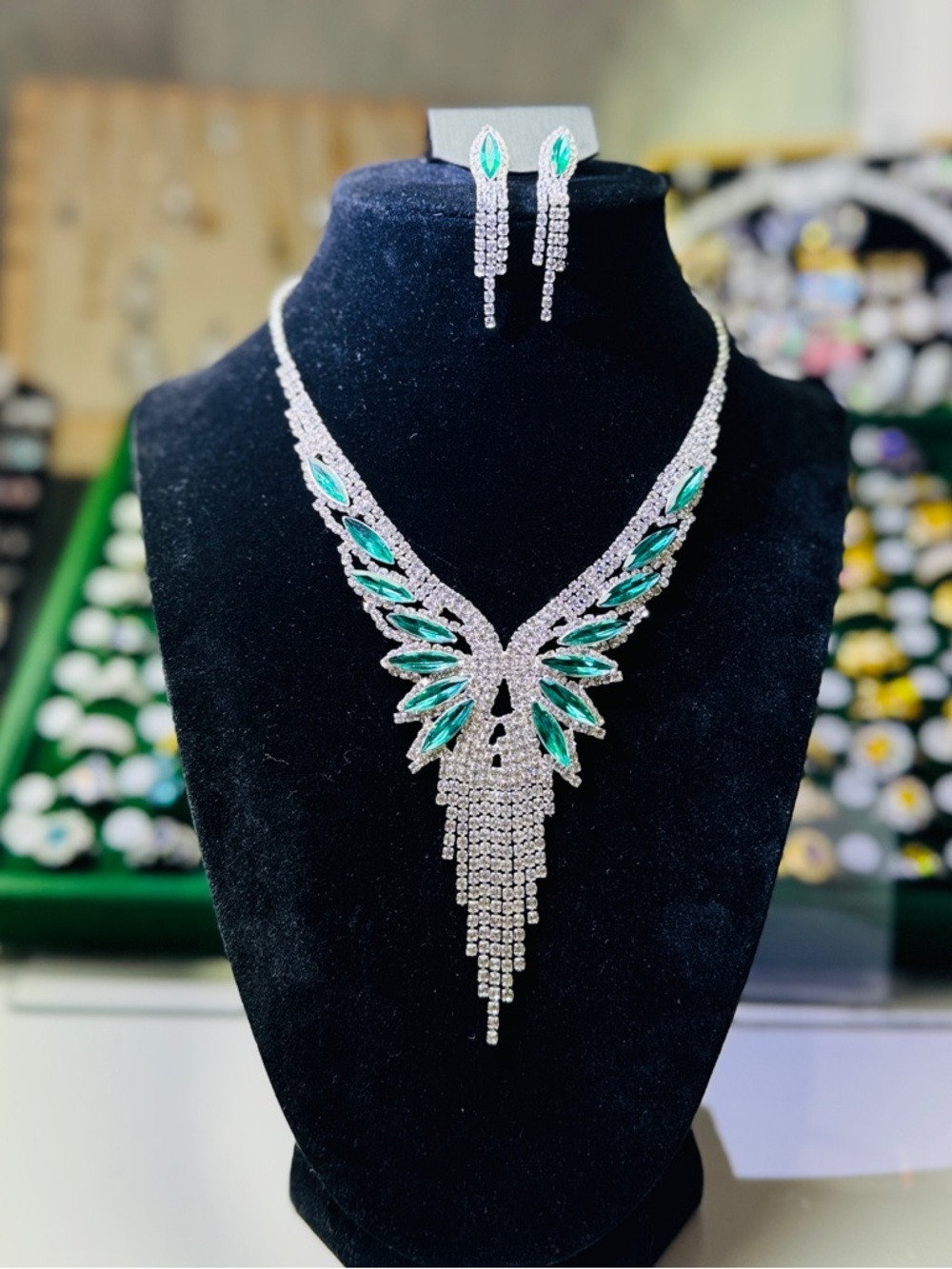 Elegant Green Crystal Fringe Necklace & Earring Set - Women Jewelry
